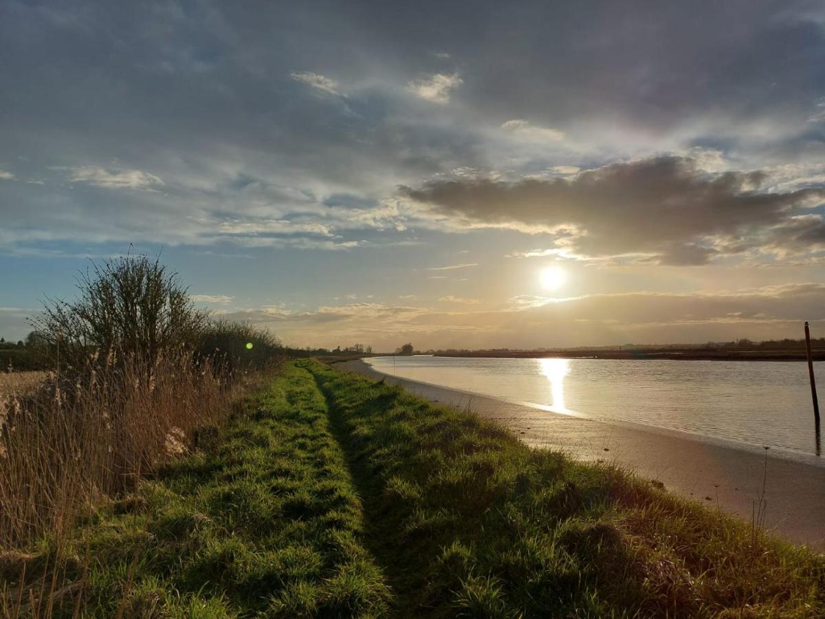 Contact Hotel Utah Beach Carentan - Anciennement Kyriad Экстерьер фото